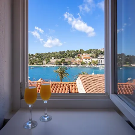 The Renaissance - Zf Hvar Appartement *