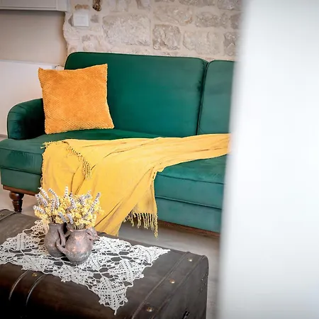 The Renaissance - Zf Hvar * Χβαρ