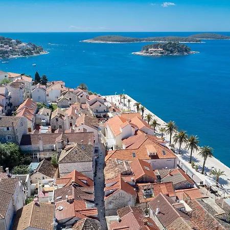 The Renaissance - Zf Hvar *