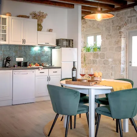 The Renaissance - Zf Hvar *