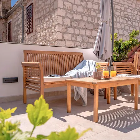 The Renaissance - Zf Hvar