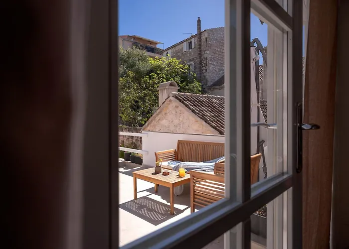 The Renaissance - Zf Hvar