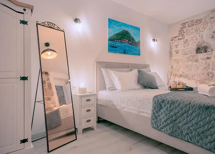 The Renaissance - Zf Hvar * 赫瓦尔